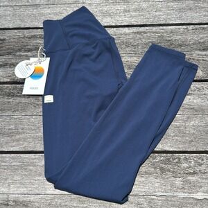 Vuori AllTheFeels legging size medium NWT BLUE COAST